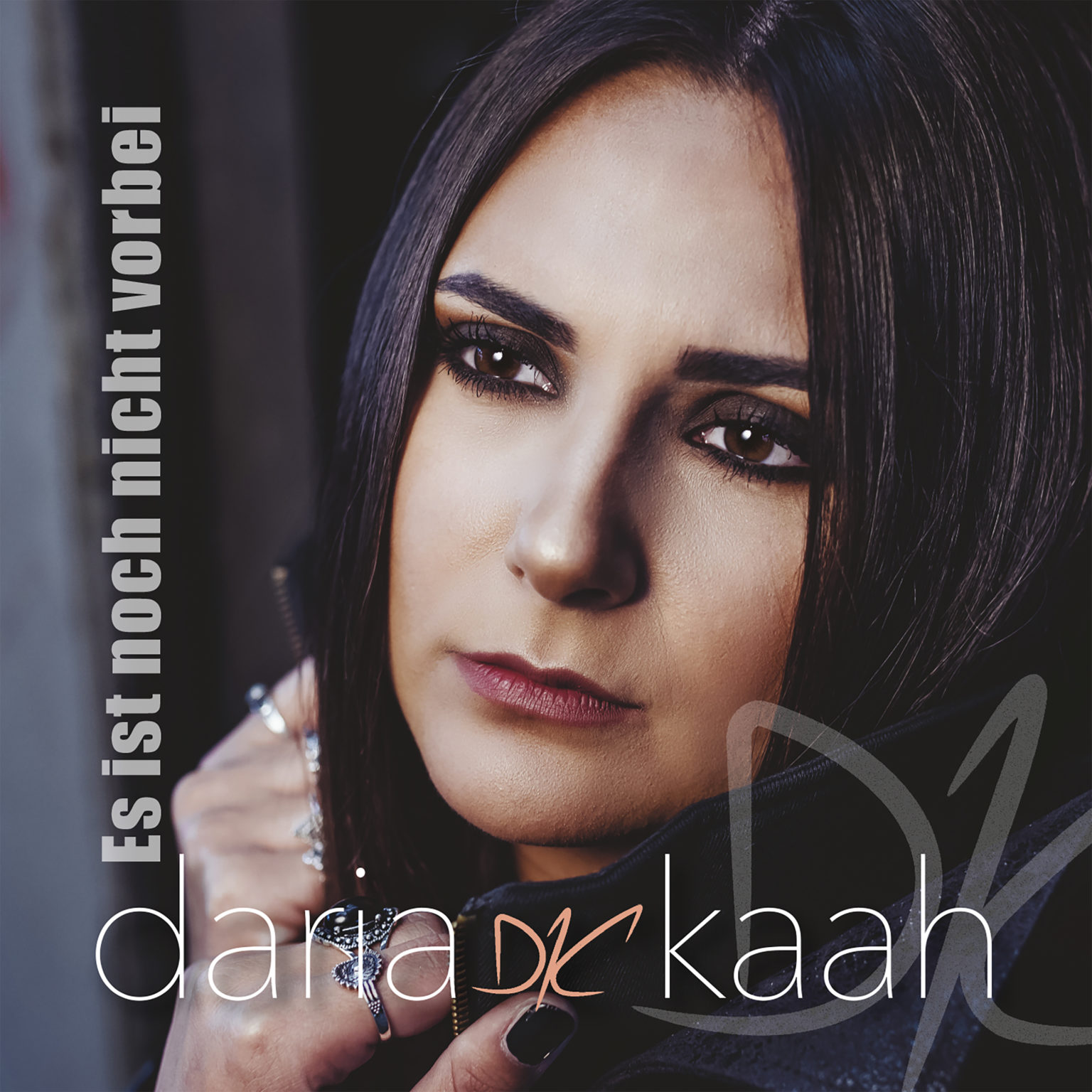 DARIA KAAH Ihr neuer Song „Es ist noch nicht vorbei“ ist ein absolutes