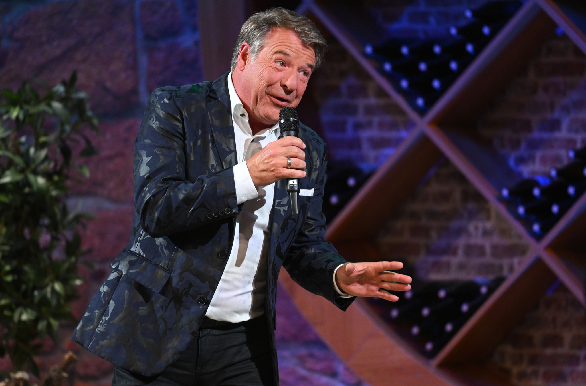  ANDY BORG Heute, 01.01.2023, SWR Fernsehen: „Schlager-Spaß mit Andy Illustration 