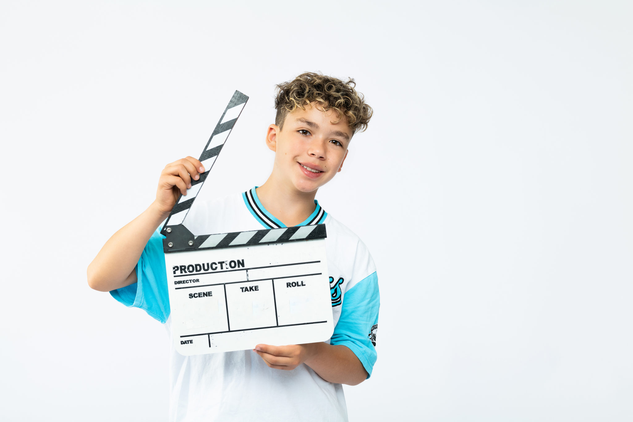 ADRIANO Mit SEINER Version des Titels “Alle Macht den Träumen” will er