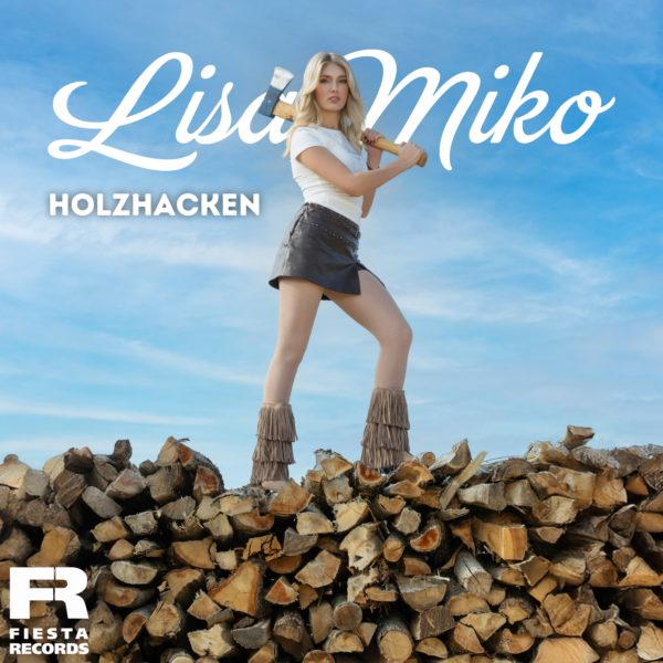 LISA MIKO <br>Nicht nur beim „Holzhacken“ lässt sie MELISSA NASCHENWENG blass aussehen!