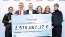 „HAND IN HAND FÜR NORDDEUTSCHLAND“ <br>Rund 2.5 Mio. Millionen Euro für die Suchthilfe – NDR Benefizaktion „Hand in Hand für Norddeutschland“!