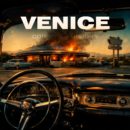 VENICE <br>Mega stark: seine Versionen von „Crossfire“ // „Himbeereis zum Frühstück“!