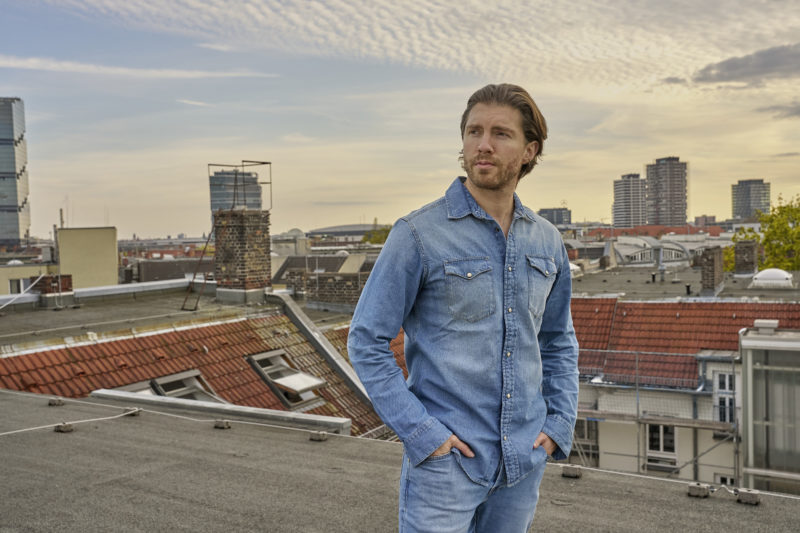 JOEY HEINDLE <br>Joey Heindle komplettiert das Line-up beim „Schlagerfestival ‚Andy Borg & Freunde’“ am 16.08.2026 auf dem Marktplatz in Westhofen!