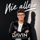 DAVIN HERBRÜGGEN <br>Die Inspiration zu dem Song „Nie allein“ entstand durch einen Gedanken von Hape Kerkeling!