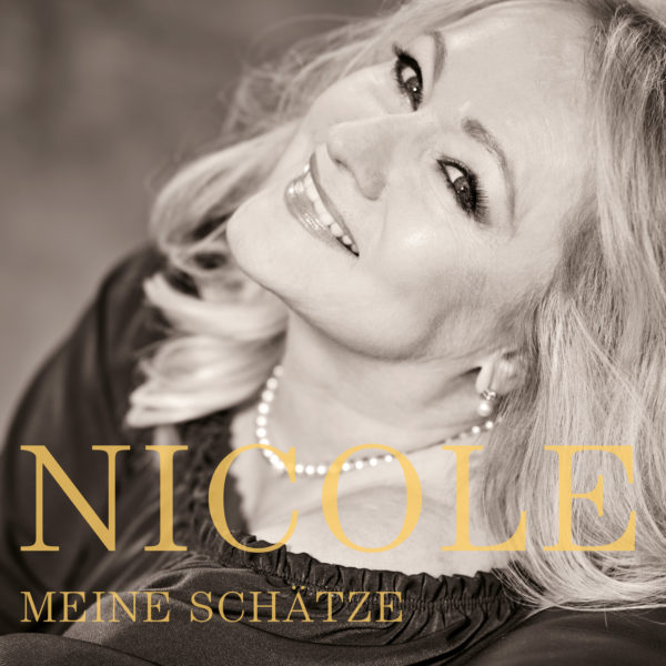 NICOLE <br>Top-Start für ihre CD „Meine Schätze“!