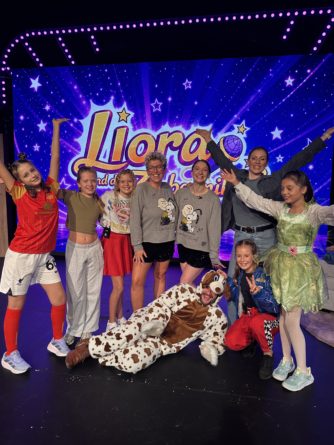 ISA GLÜCKLICH <br>Erfolgreiche Musical-Premiere für „Liora und das Zaubermikrofon“ in Düsseldorf!