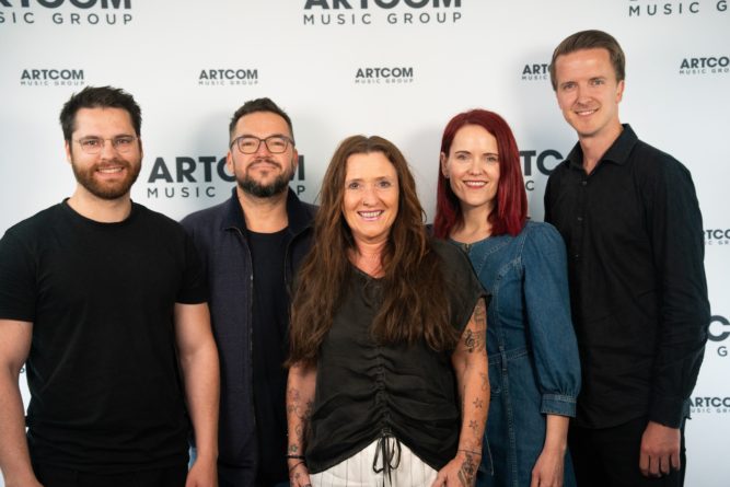 DANIELA ALFINTO <br>Neuer Sound und neue Wege: Daniela Alfinito wechselt zur Artcom Music Group!